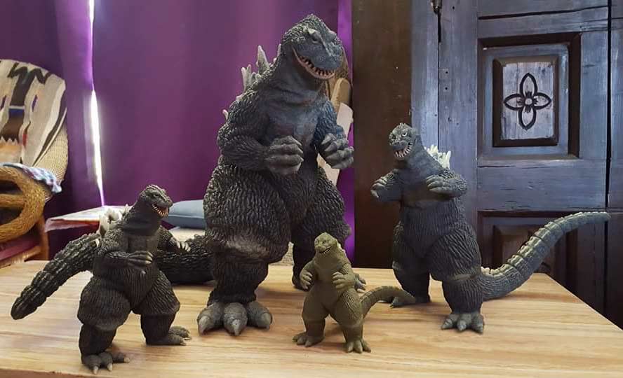 Full Review: Gigantic Series Godzilla 1962 Vinyl Figure By X-Plus